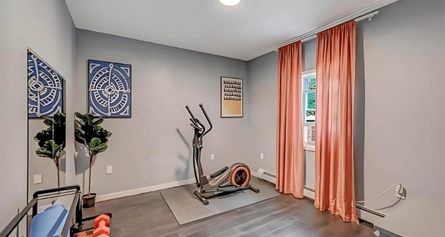 Peaceful Pocono Home With Hot Tub, Gym, & Office Long Pond Dış mekan fotoğraf