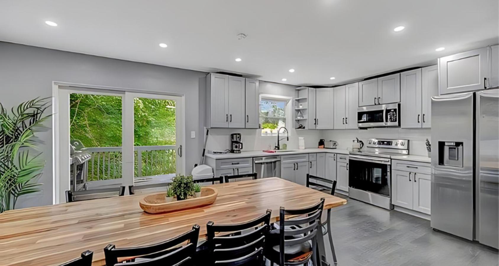 Peaceful Pocono Home With Hot Tub, Gym, & Office Long Pond Dış mekan fotoğraf