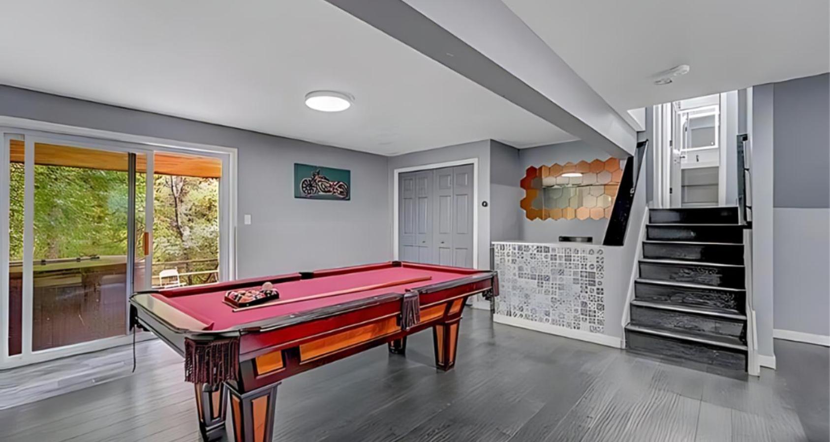 Peaceful Pocono Home With Hot Tub, Gym, & Office Long Pond Dış mekan fotoğraf