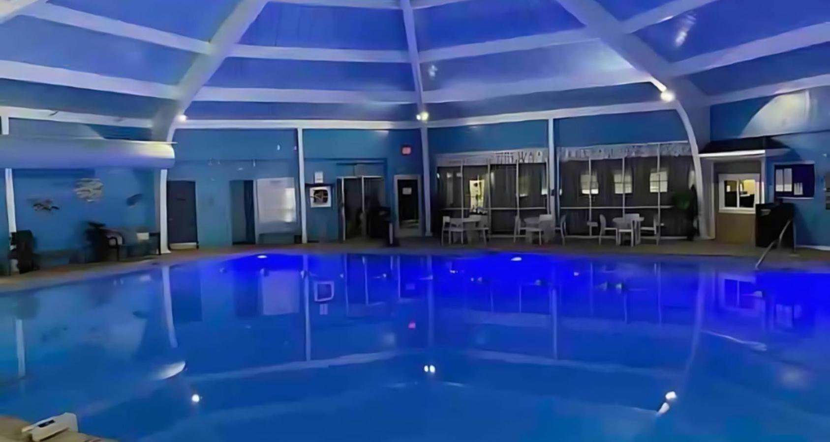 Peaceful Pocono Home With Hot Tub, Gym, & Office Long Pond Dış mekan fotoğraf