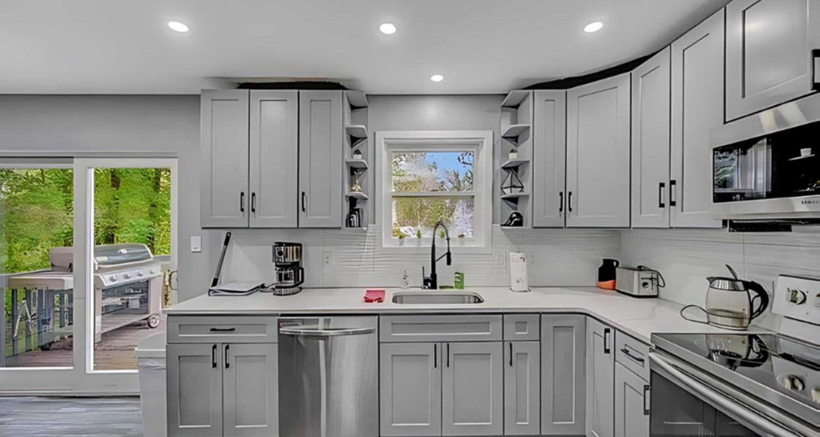 Peaceful Pocono Home With Hot Tub, Gym, & Office Long Pond Dış mekan fotoğraf